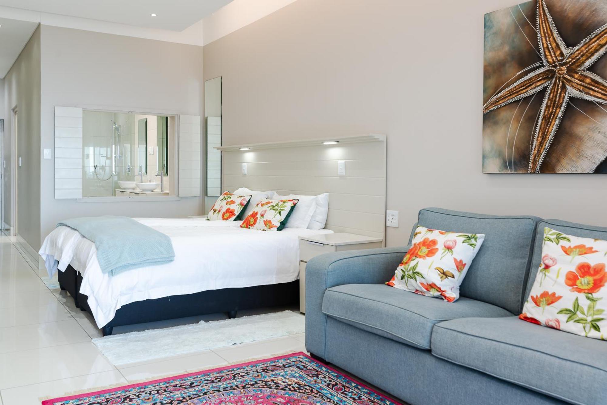 Camps Bay Blue Self-Catering Studios Cape Town Exterior photo
