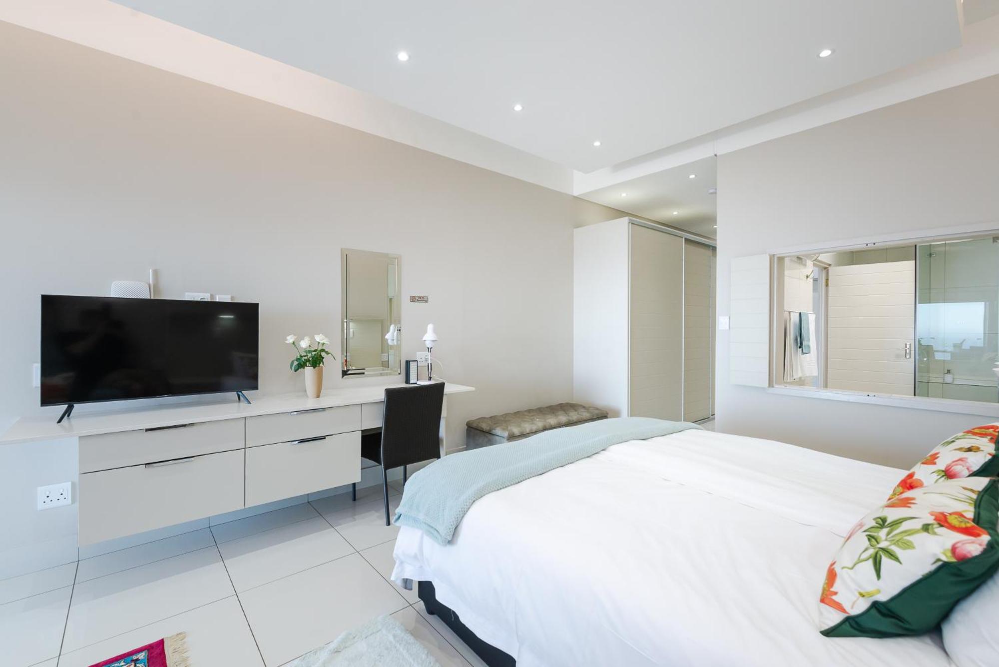 Camps Bay Blue Self-Catering Studios Cape Town Exterior photo