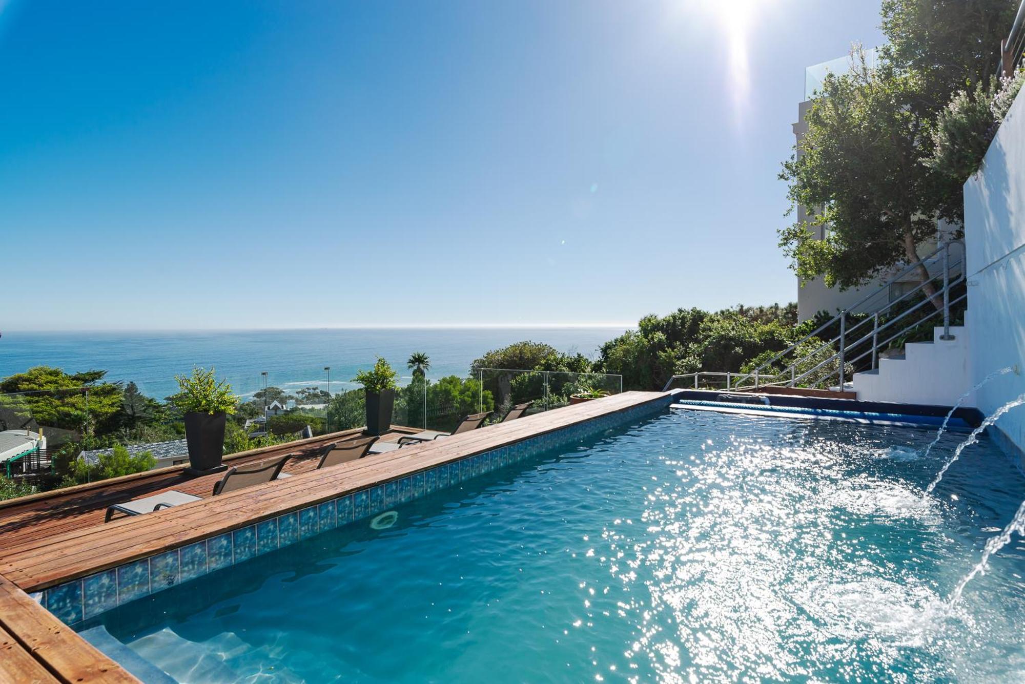 Camps Bay Blue Self-Catering Studios Cape Town Exterior photo